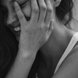MIKADO — Her Hands